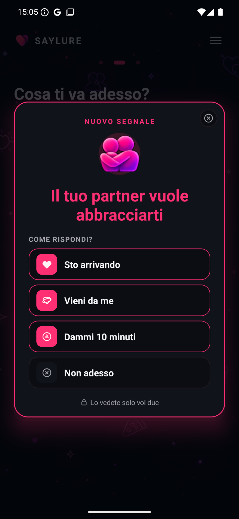 App SAYLURE: un segnale in arrivo dice che il partner vuole un abbraccio, con quattro modi di rispondere.